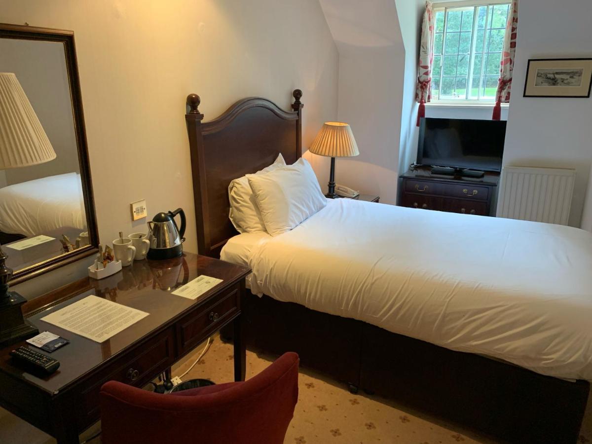 Flitwick Manor Hotel Экстерьер фото