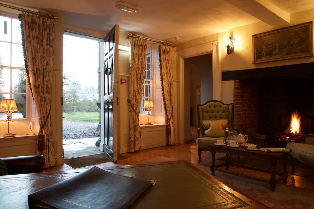 Flitwick Manor Hotel Экстерьер фото