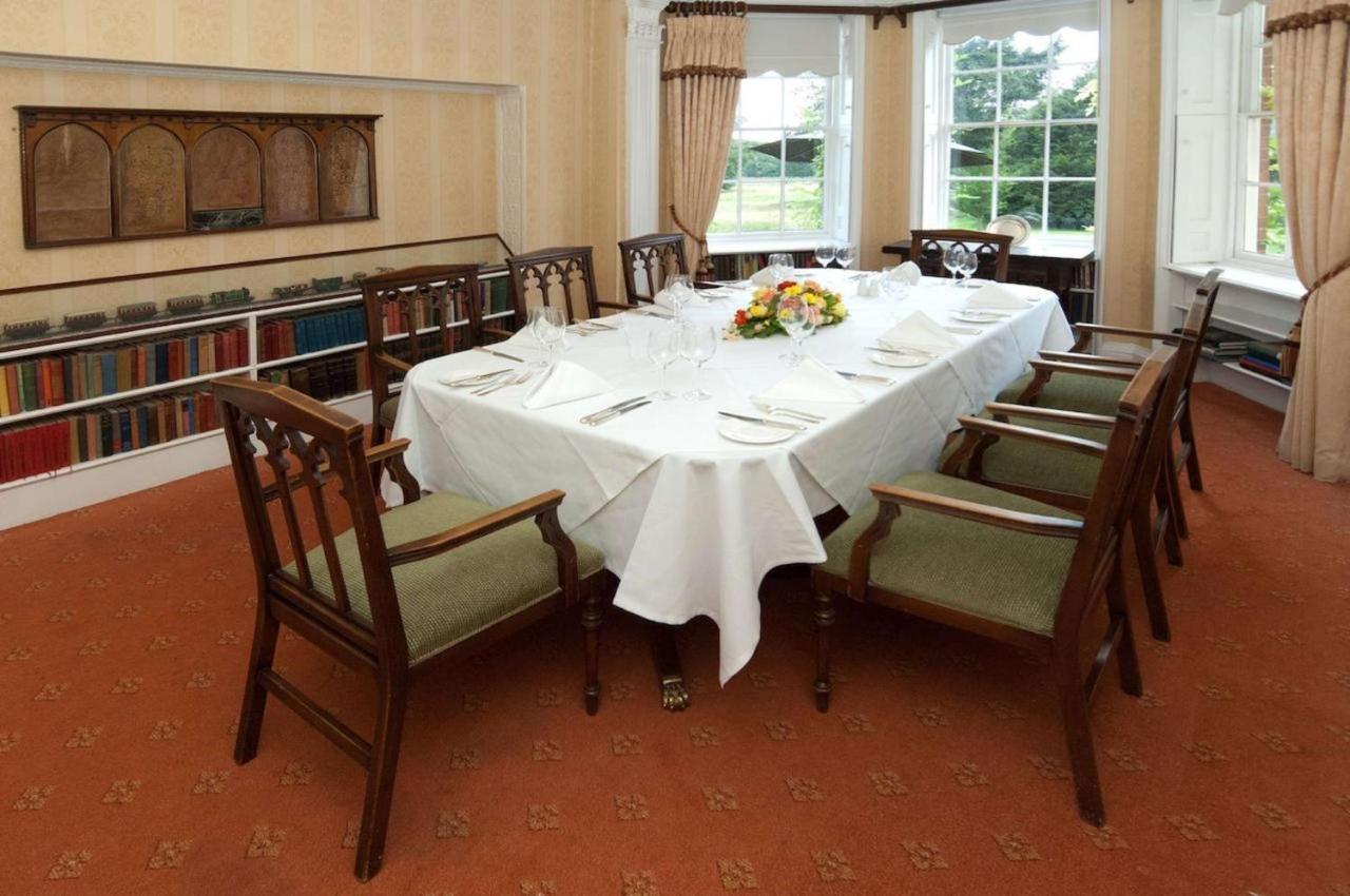 Flitwick Manor Hotel Экстерьер фото