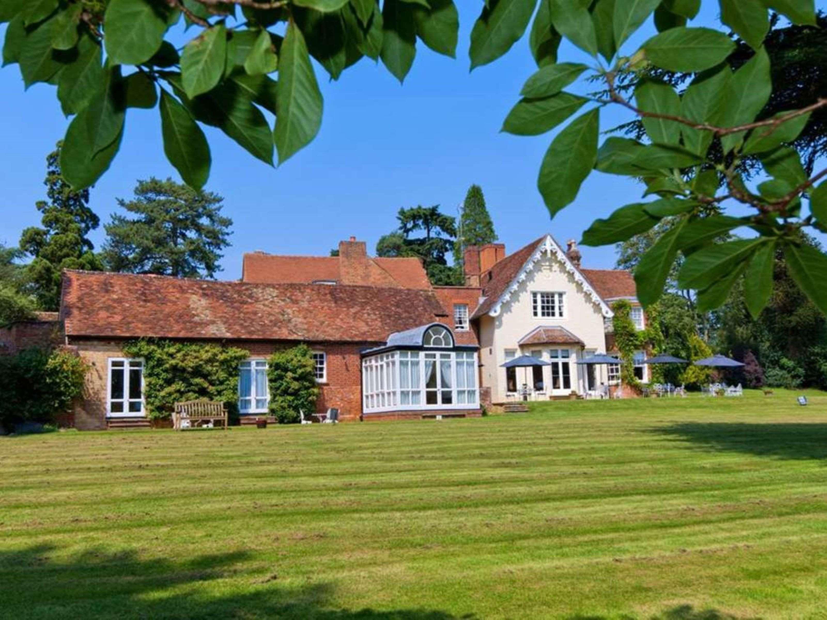 Flitwick Manor Hotel Экстерьер фото
