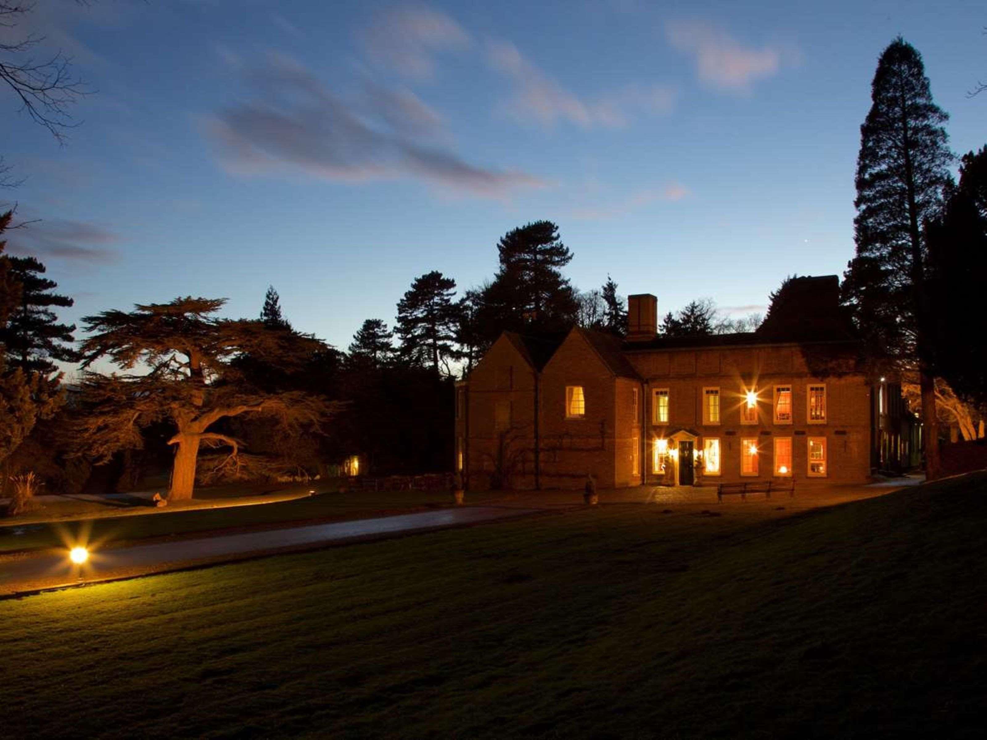 Flitwick Manor Hotel Экстерьер фото