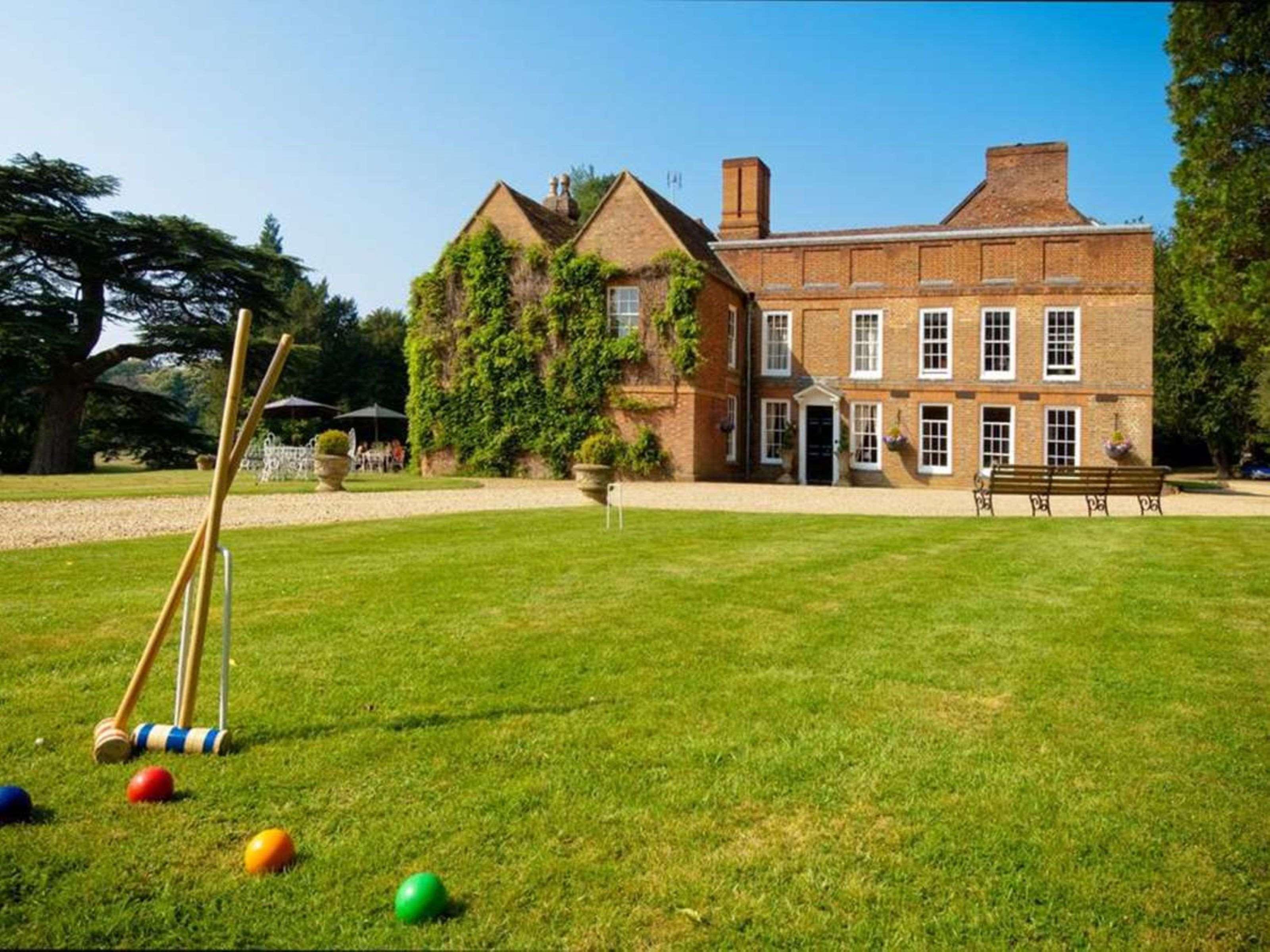 Flitwick Manor Hotel Экстерьер фото